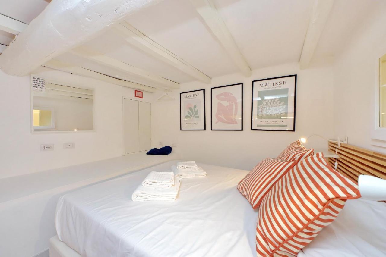 4Bnb - Serpenti Delightful Apartment Рим Екстериор снимка