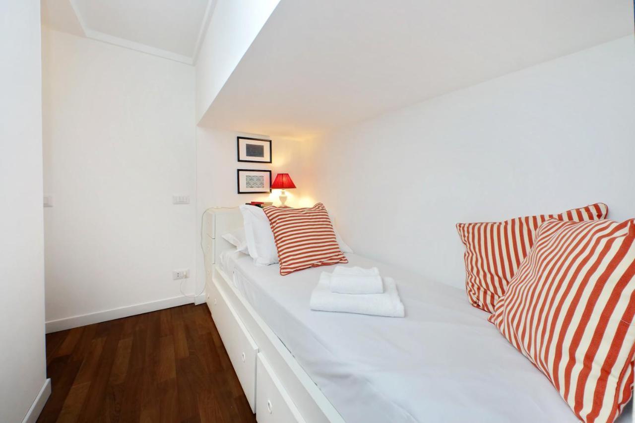 4Bnb - Serpenti Delightful Apartment Рим Екстериор снимка